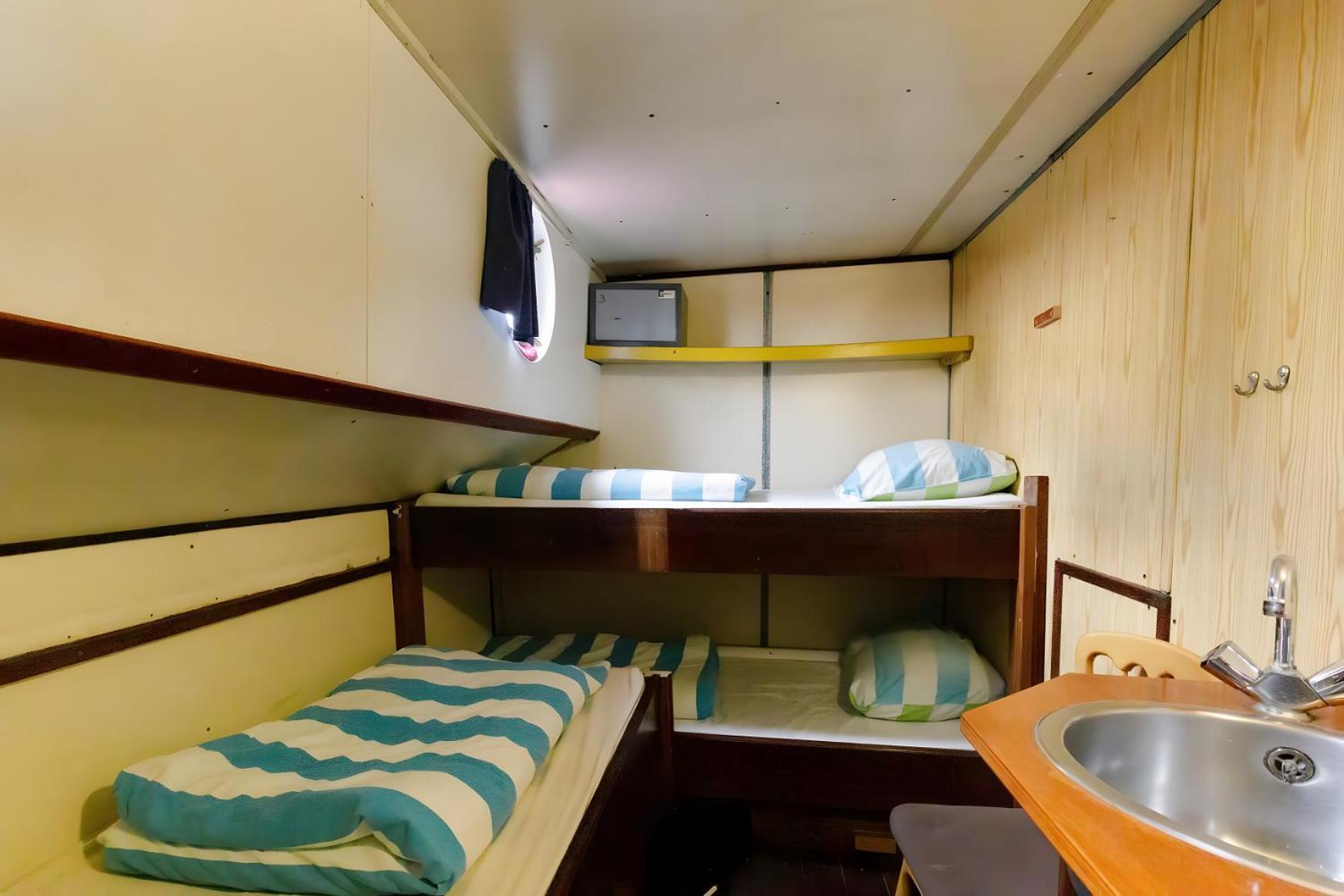 Intersail Hostel - Avontuur Amsterdam Luaran gambar